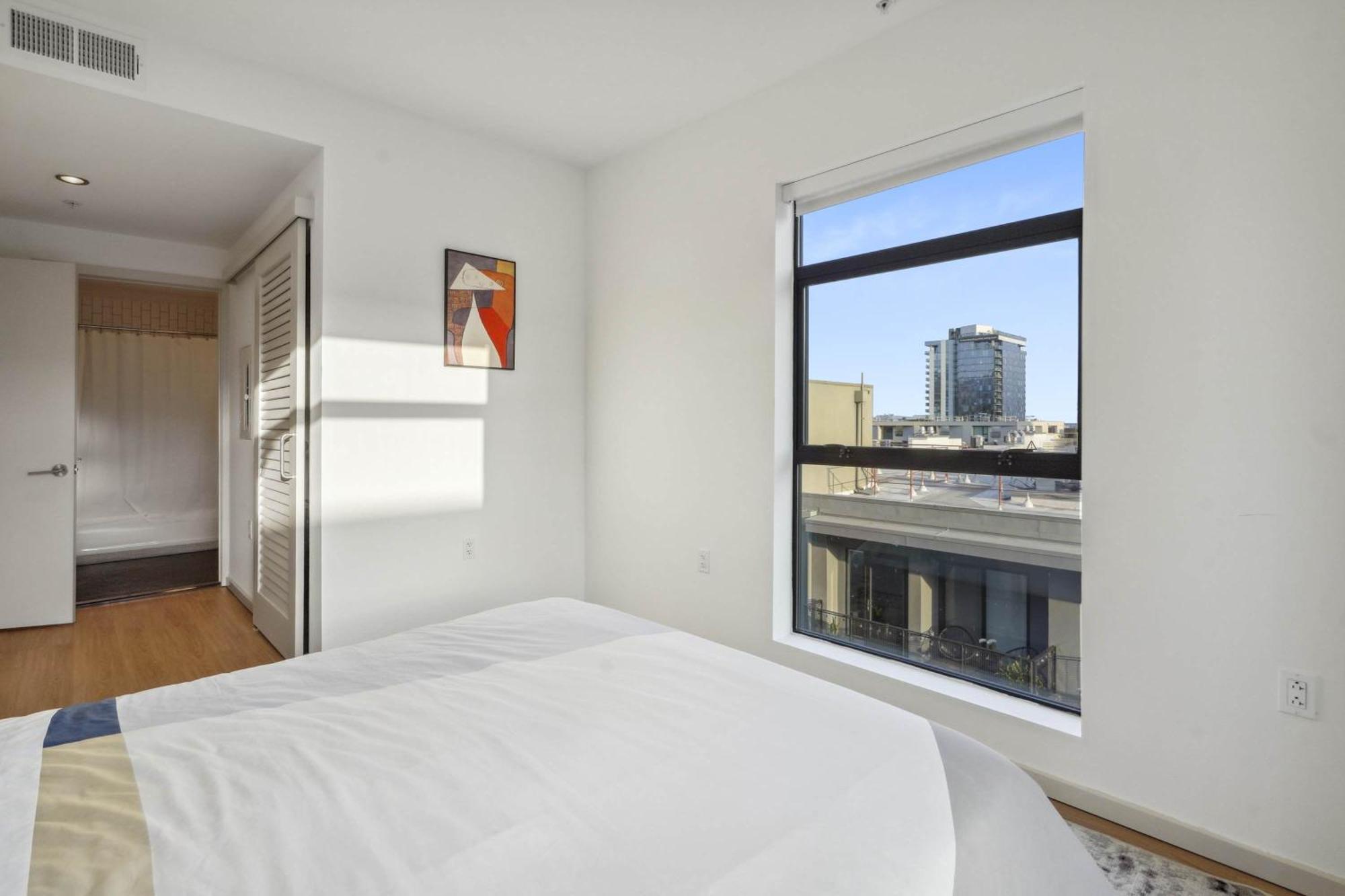 Dream 2bd Getaway In The Heart Of Hollywood