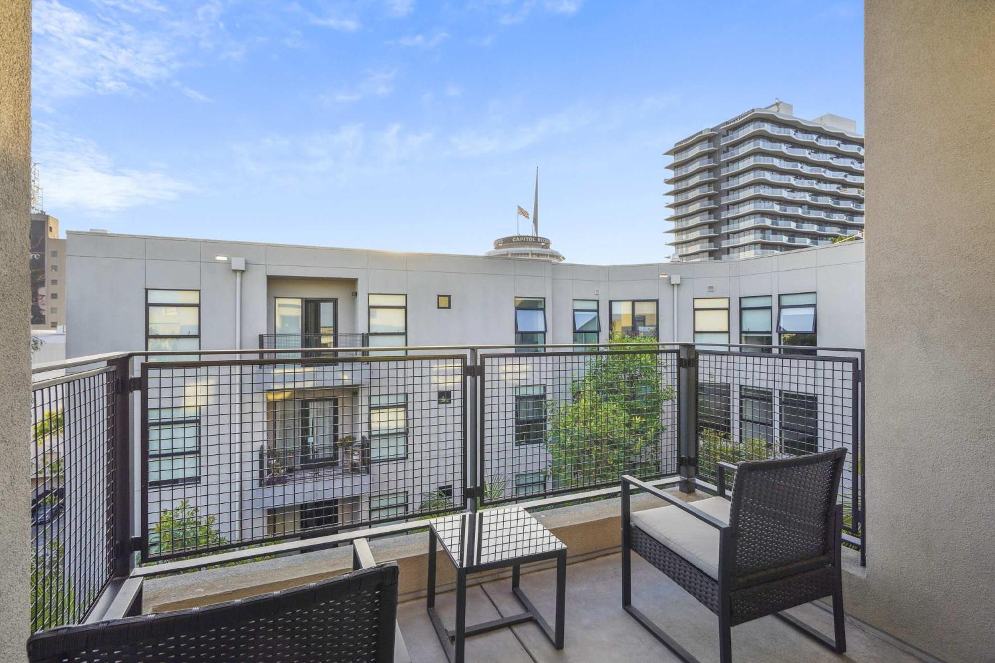 Dream 2bd Getaway In The Heart Of Hollywood Apartment